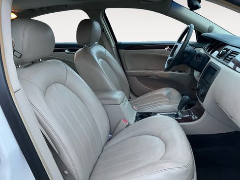 Used 2006 Buick Lucerne CXS w/ Driver Confidence Package image 17