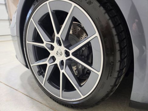 Used 2025 Porsche 911 Carrera T RWD image 90