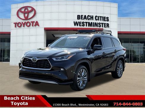 Used 2022 Toyota Highlander Platinum image 6