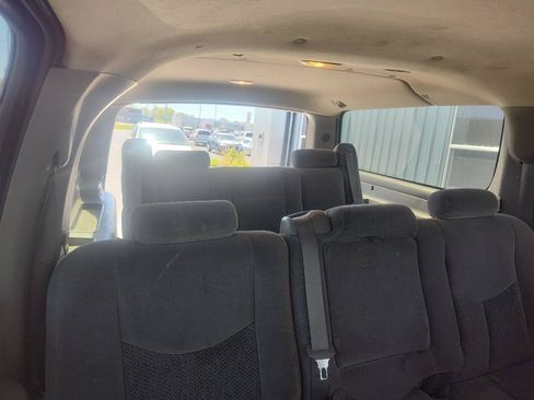 Used 2004 Chevrolet Suburban LS w/ Safe And Secure Package AWD/4WD image 16