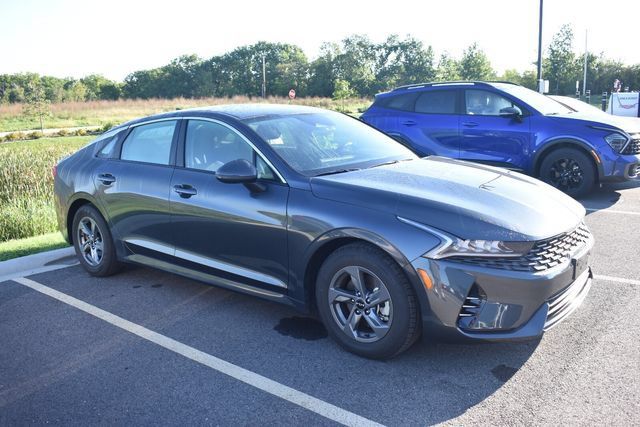 Used 2023 Kia K5 LXS FWD image 1