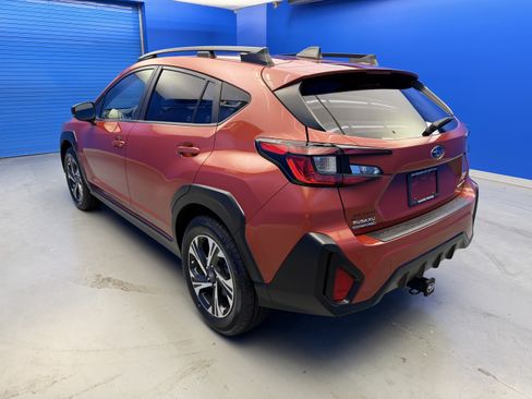 Used 2024 Subaru Crosstrek 2.0i Premium AWD/4WD image 5