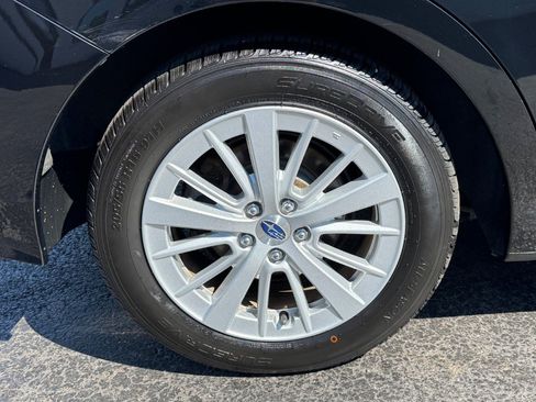 Used 2017 Subaru Impreza 2.0i Premium AWD/4WD image 11