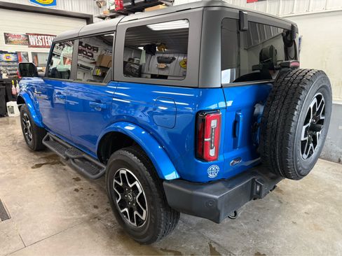 Used 2024 Ford Bronco Outer Banks AWD/4WD image 8