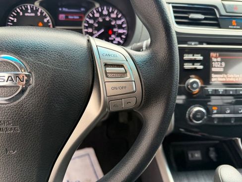 Used 2014 Nissan Altima 2.5 S w/ Display Audio Package FWD image 16