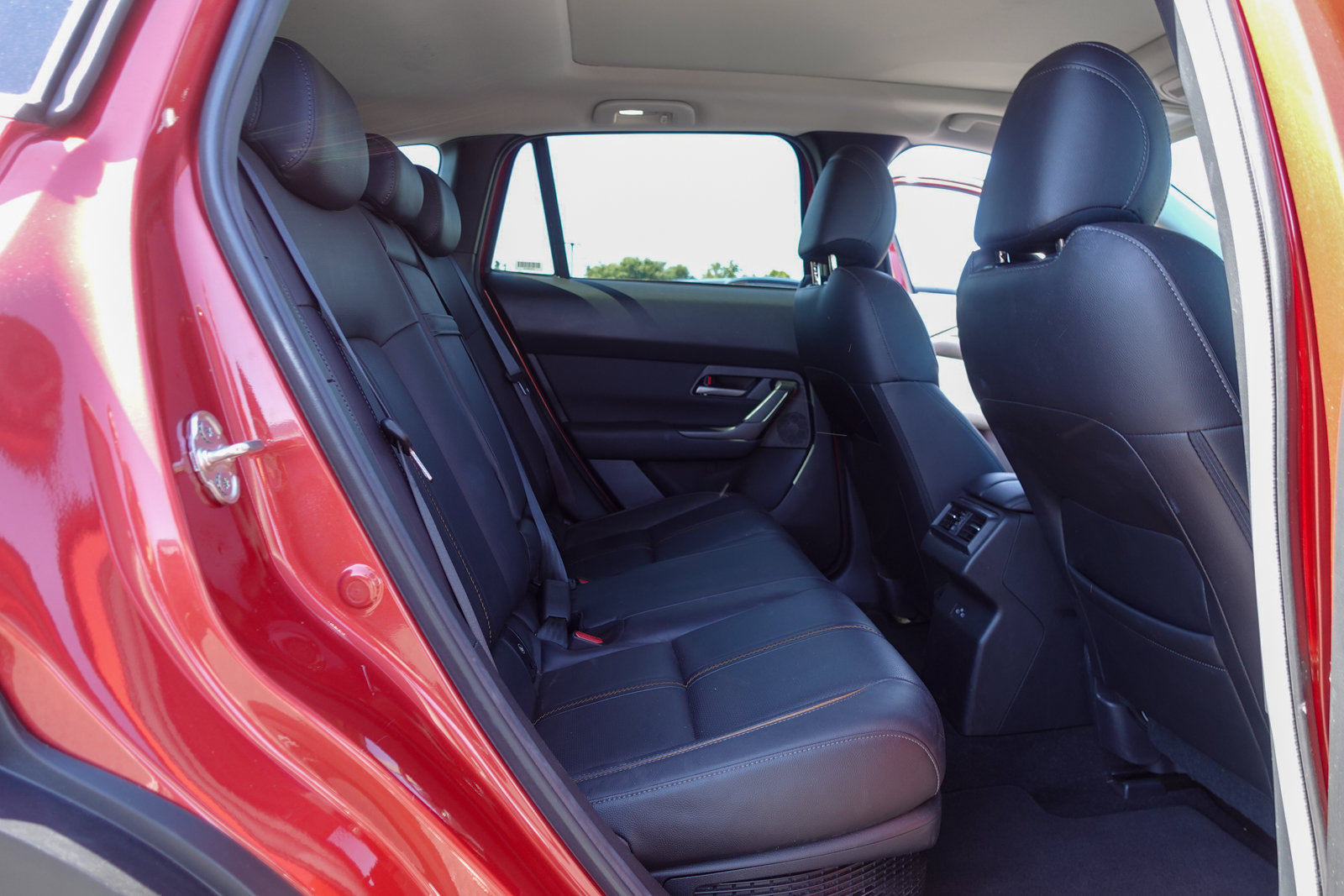 Certified 2025 MAZDA CX-50 AWD 2.5 Hybrid w/ Premium Pkg image 16