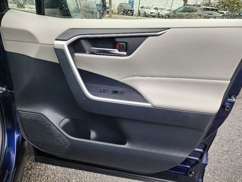 Used 2019 Toyota RAV4 XLE image 10