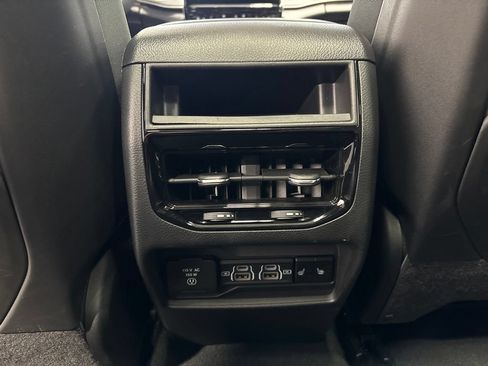 Used 2025 Jeep Grand Cherokee Limited w/ Luxury Tech Group II AWD/4WD image 57