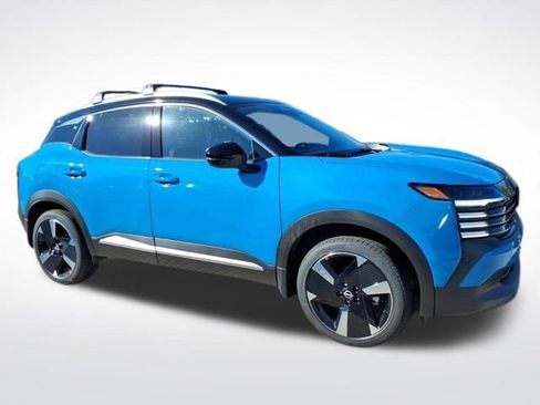 New 2026 Nissan Kicks SR w/ SR Premium Package image 8