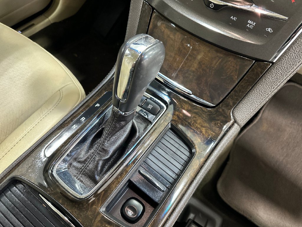 Used 2014 Lincoln MKS w/ Equipment Group 101A FWD image 21