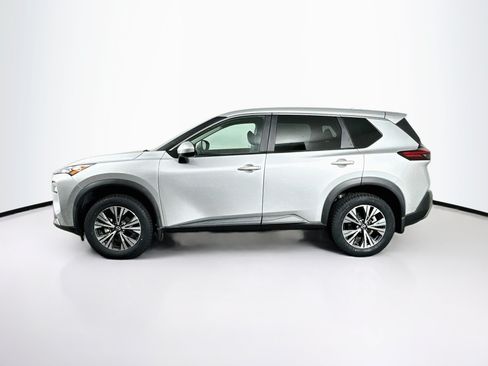 Used 2023 Nissan Rogue SV FWD image 4