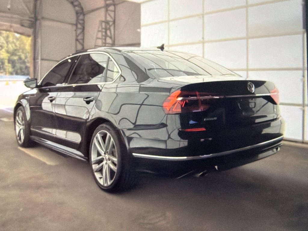 Used 2017 Volkswagen Passat 1.8T R-Line FWD image 2