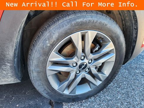 Used 2023 Kia Seltos S w/ Navigation Package image 10