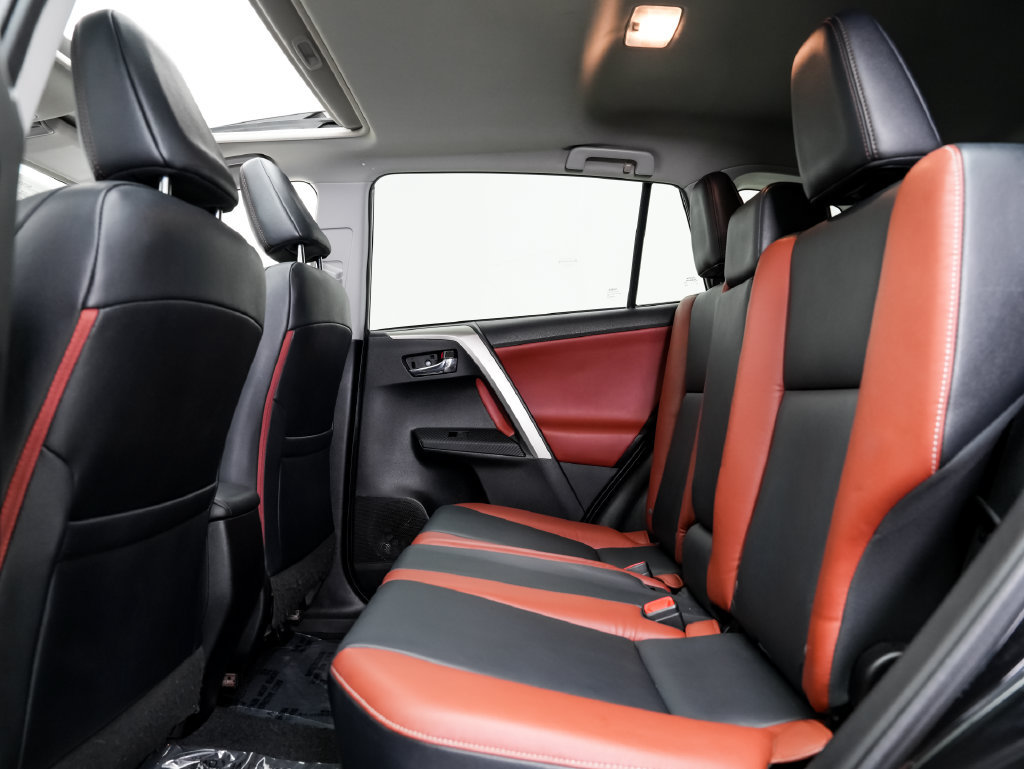 Used 2015 Toyota RAV4 Limited FWD image 23