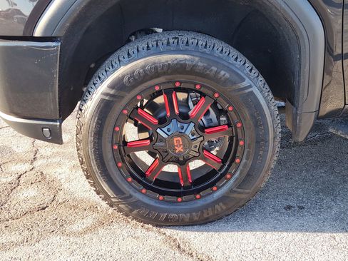 Used 2020 GMC Sierra 2500 AT4 w/ AT4 Premium Package image 14