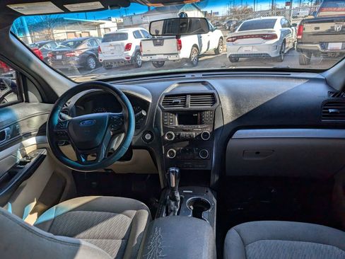 Used 2018 Ford Explorer FWD image 14