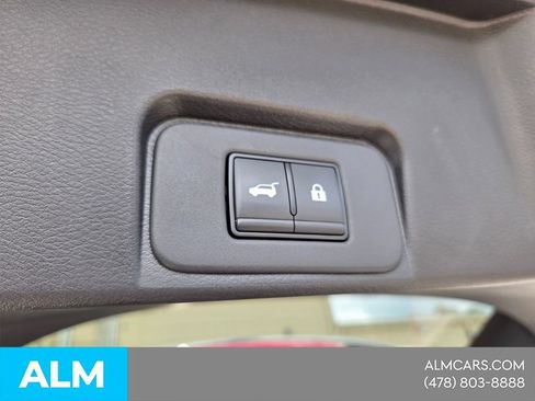 Used 2025 Nissan Rogue SV AWD/4WD image 12