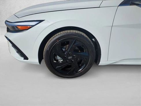 New 2026 Hyundai Elantra SEL Sport FWD image 23