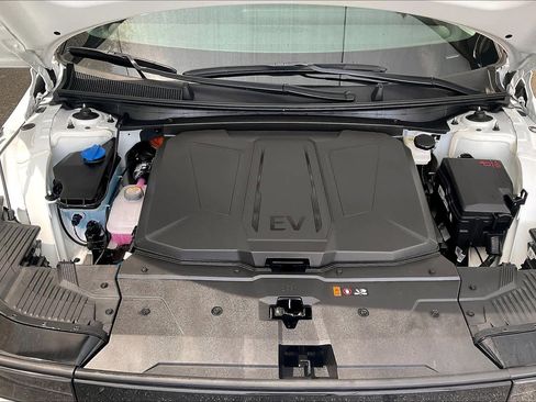 Certified 2026 Hyundai Ioniq 5 SEL RWD image 31