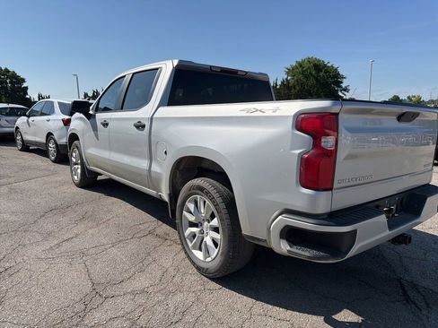 Used 2020 Chevrolet Silverado 1500 Custom w/ Custom Value Package AWD/4WD image 4
