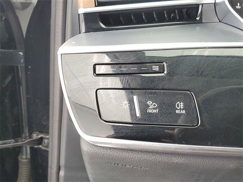 Used 2019 Audi A8 L 3.0T w/ Luxury Package image 32