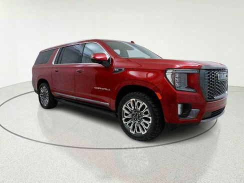 Used 2023 GMC Yukon XL Denali Ultimate AWD/4WD image 1