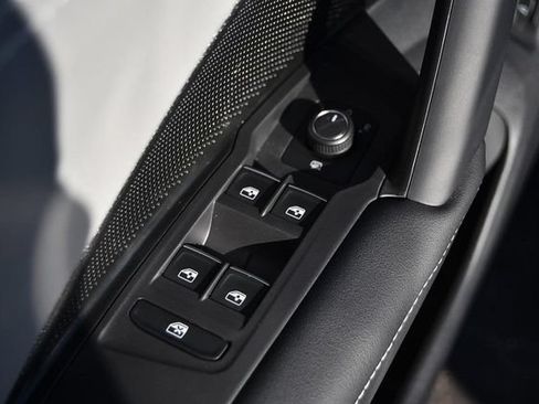 New 2026 Volkswagen Tiguan SE R-Line AWD/4WD image 8