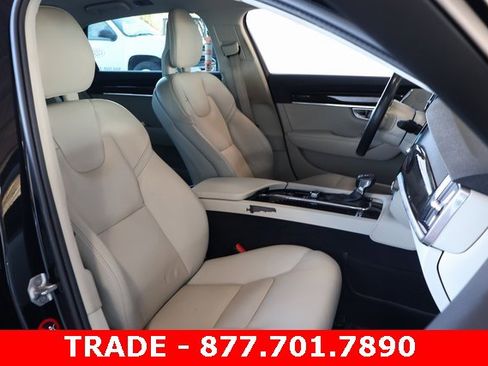 Used 2018 Volvo S90 T5 Momentum w/ Convenience Package image 17