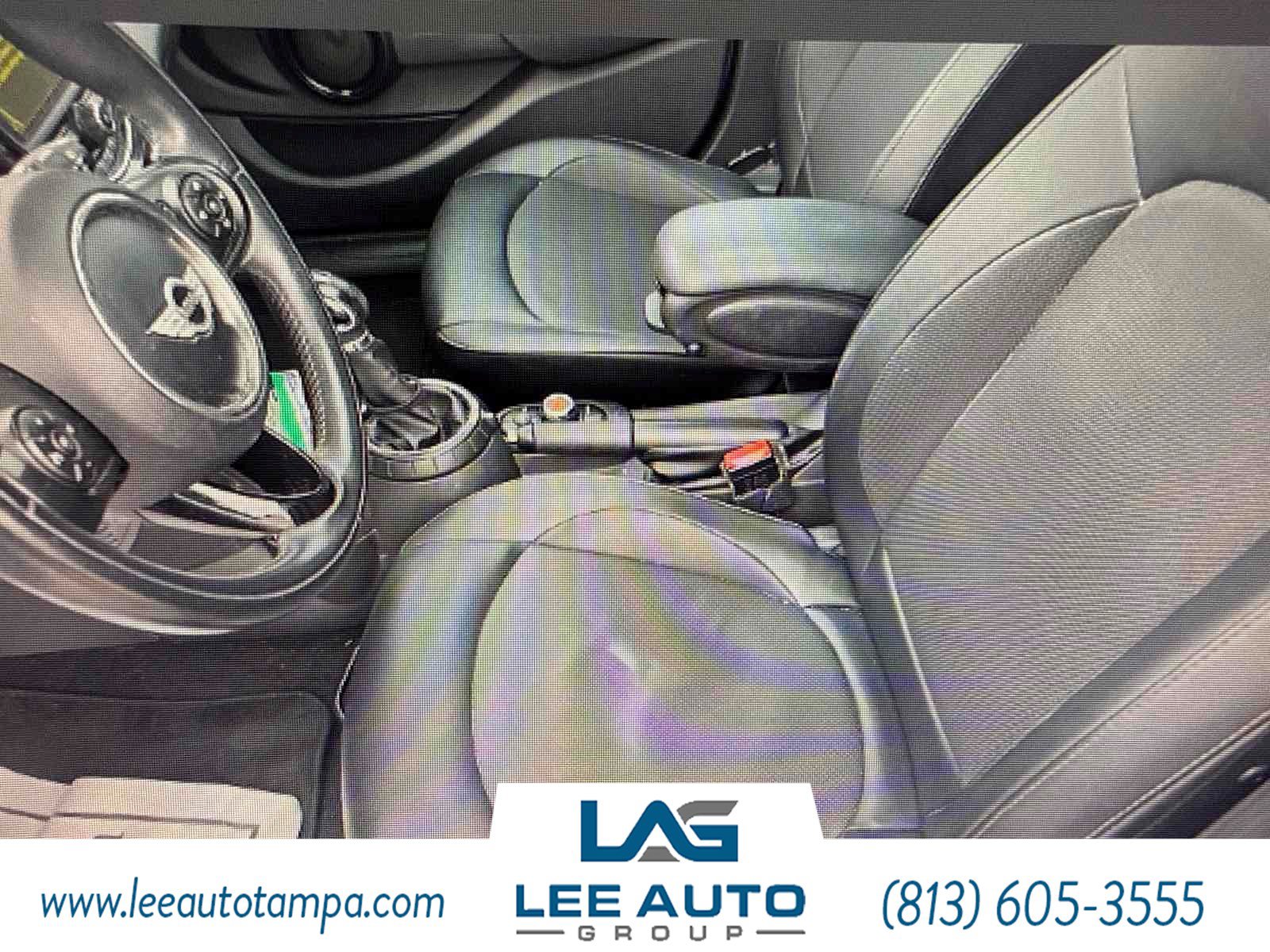 Used 2015 MINI Cooper 4-Door Hardtop FWD image 4