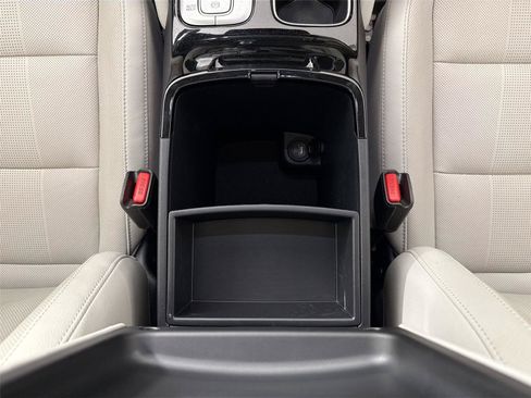 Used 2022 Kia Telluride EX FWD image 35
