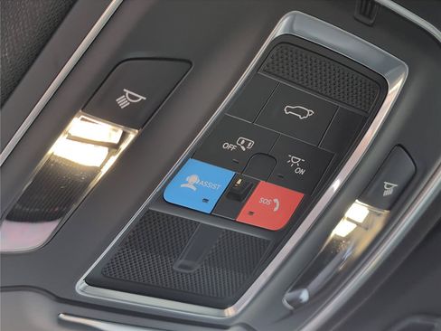 New 2026 Jeep Grand Cherokee Altitude RWD image 20
