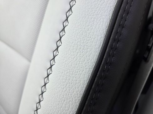 New 2026 GMC Acadia Denali w/ Super Cruise Package image 15