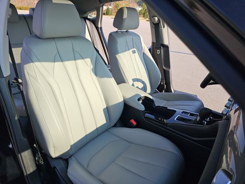 Certified 2025 Acura Integra image 10