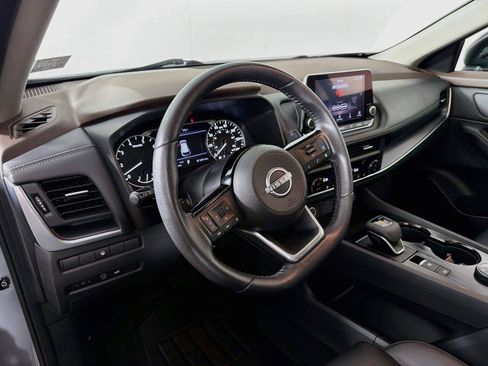 Used 2023 Nissan Rogue SV AWD/4WD image 16