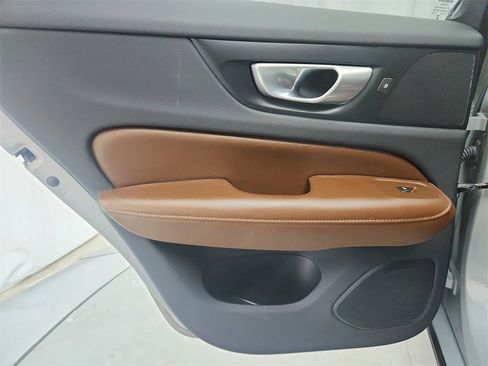 Used 2024 Volvo S60 B5 Ultimate image 24