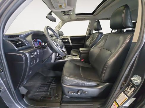 Used 2016 Toyota 4Runner Limited AWD/4WD image 11