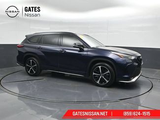 Used 2021 Toyota Highlander XSE FWD video 1