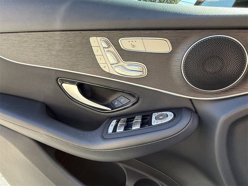 Certified 2022 Mercedes-Benz GLC 300 4MATIC image 25