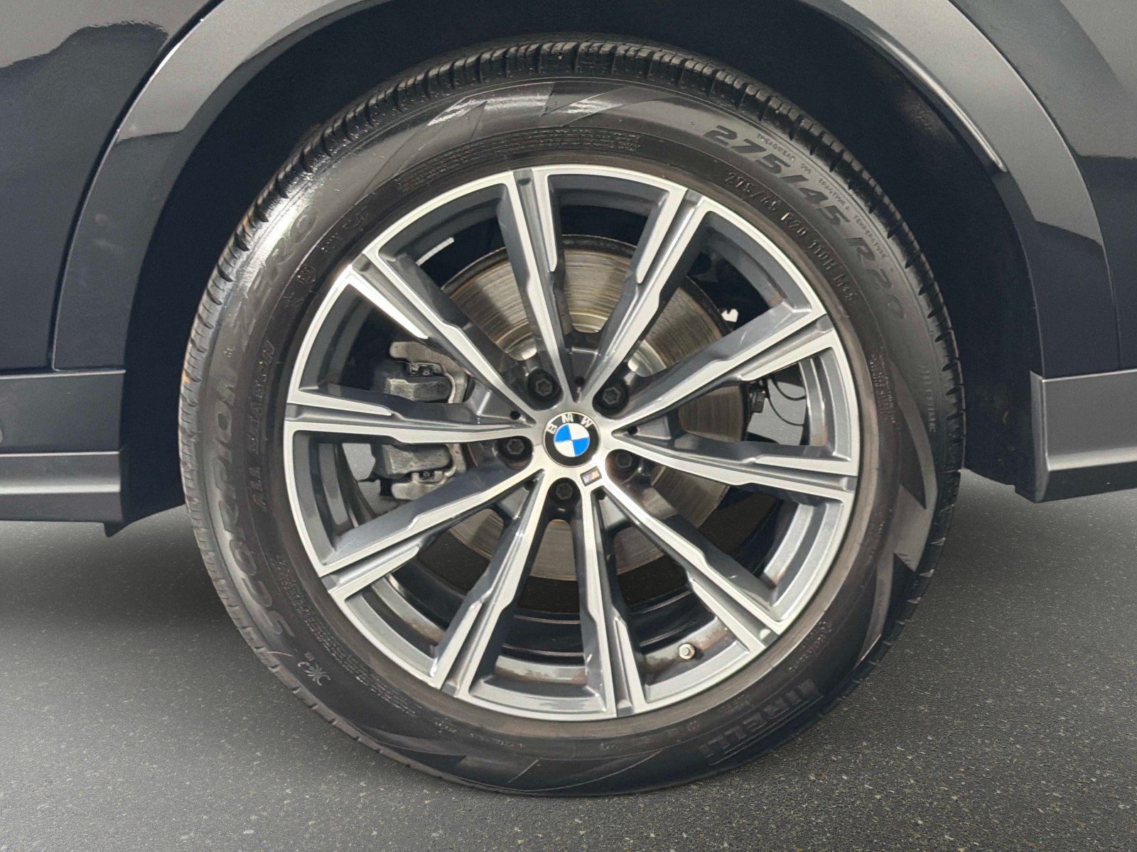 Used 2024 BMW X6 xDrive40i w/ Parking Assistance Package AWD/4WD image 12