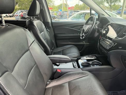 Used 2020 Honda Pilot Touring image 12