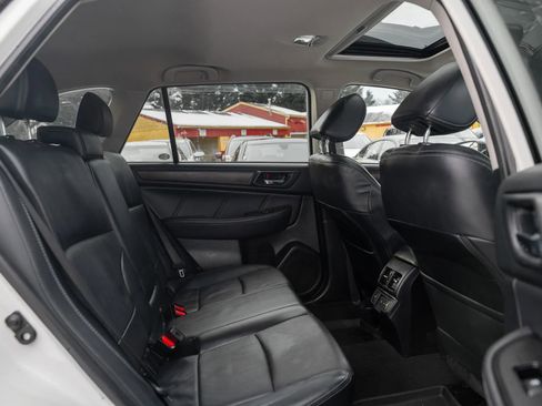 Used 2018 Subaru Outback 3.6R Limited image 12