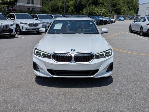 Used 2025 BMW 330i xDrive Sedan w/ Convenience Package AWD/4WD image 8