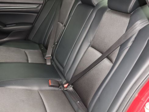 Used 2018 Honda Accord Sport image 19