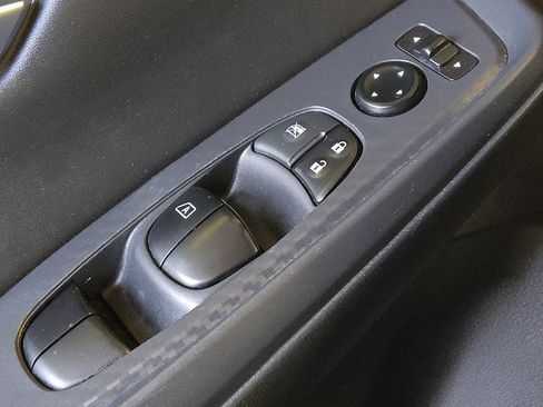 Used 2024 Nissan Sentra SV FWD image 27