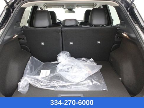 New 2026 Nissan Kicks SR image 25