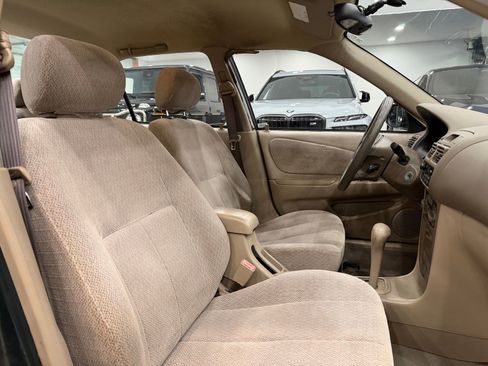 Used 2001 Toyota Corolla CE image 10
