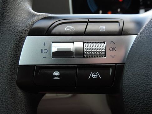 Used 2025 Hyundai Tucson SE FWD image 26