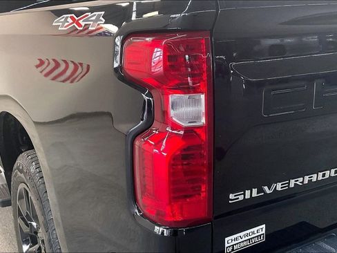 Used 2024 Chevrolet Silverado 1500 LT AWD/4WD image 23