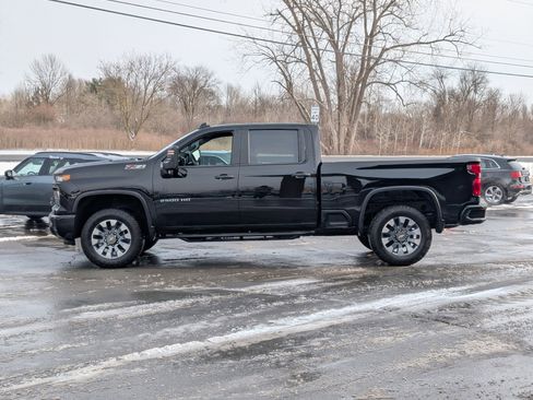Used 2024 Chevrolet Silverado 2500 Custom w/ Custom Value Package image 7