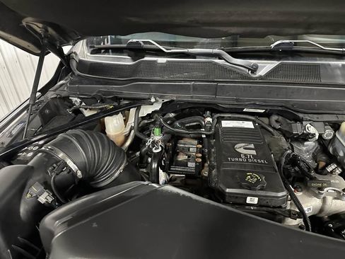 Used 2022 RAM 2500 Big Horn w/ Night Edition AWD/4WD image 6